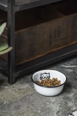 Produktbild von Sehr süßer Katzennapf, Fressnapf aus Emaille, Landhaus, Ø: 11