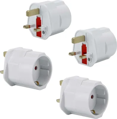 Zdjęcie produktu dla Intirilife 4x adapter gniazdka w kolorze BIAŁYM - zestaw 4 adapterów wtyczki podróżnej z gniazdka UK typu G do gniazdka EU Schuko np. do Wielkiej Brytanii, Irlandii, Singapuru, Malezji - konwerter wtyczki podróżnej typu G