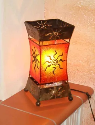 Tischlampe Sonne, Deko-Leuchte Xenia, Stimmungsleuchte aus Resin, rot, orange, Sonnen-Motiv, ca. 30 cm