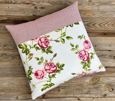Produktbild von Kissen-Bezug 50x50 cm Rosen Blumen rot weiß Baumwolle