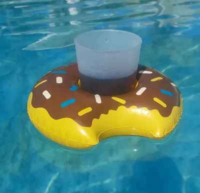 Produktbild von 5 Stk. Aufblasbarer Getränkehalter "Donut mit Biss" Style Schokolade