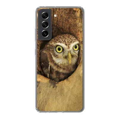 Produktbild von MuchoWow® Handyhülle Schutzhülle Hülle für Samsung Galaxy S21 FE Braune Eule, die aus einem Loch in einem Baum schaut Silikon Softcase Handy Hülle - Mobiltelefonhülle