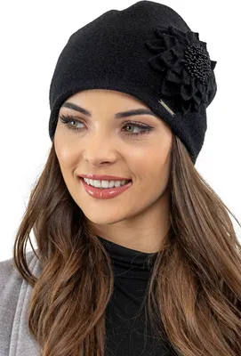 Produktbild von Vivisence damen wintermütze warm und gemütlich kopfbedeckung an winter und herbst  warm dick. blumenapplikation, klassisch mütze für frauen, hergestellt in eu, schwarz, einheitsgröße