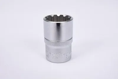 Zdjęcie produktu dla Yato YT-1471, Pojedynczy artykuł, Klucz nasadowy, Stal chromowo-wanadowa, 1/2", Chrom, 38 mm