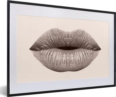 Produktbild von MuchoWow® MuchoWow® Gerahmtes Poster Lippen - Pastell - Grau 60x40 cm - Poster mit zchwarzem Bilderrahmen - Schlafzimmer - Plakat in Rahmen - Drucken