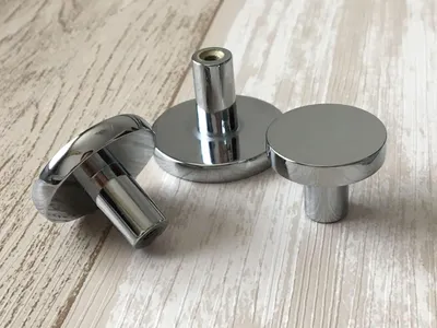 Produktbild von Glänzende Schranktürknöpfe - 8 Stück - Silber - Poliert - 28 x 20 mm
