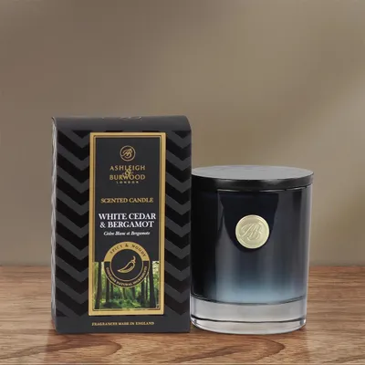 Produktbild von Ashleigh & Burwood Duftkerze White Cedar & Bergamot 140 g