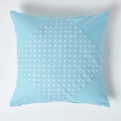 Produktbild von HOMESCAPES Kissenbezug aus Baumwolle mit Punkten in Blau, 45 x 45 cm