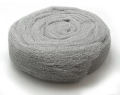 Produktbild von IJzerrietje Nr. 0 – Rolle mit 200 g Stahlwolle – Qualitätsstufe für Möbelarbeiten