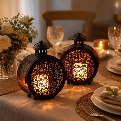 Immagine prodotto di TRIROCKS: Set di 2 candelabri vintage in metallo nero, adatti per candele o lanterne