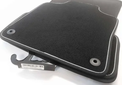 Immagine prodotto di Tappetini per Volvo XC60 II (Silver Trim) Tappetini per auto di qualità originale Set di tappetini per auto 4 pezzi neri