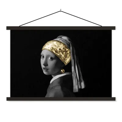 Produktbild von MuchoWow® Textilposter Mädchen mit einem Perlenohrring - Vermeer - Gold 150x100 cm mit schwarzem Rahmen - Schlafzimmer