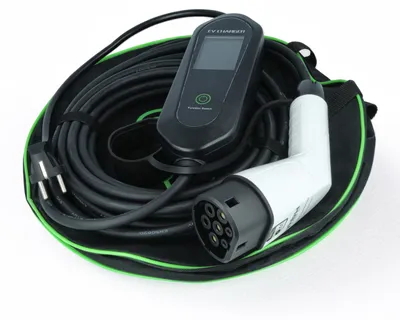 Produktbild von vhbw Typ 2 Ladekabel 3,5 kW 16 A 1-phasig 10 m kompatibel mit Fiat Grande Panda, Panda E-Auto - Kabel für Wallbox & Haushaltssteckdose Typ F CEE 7/7