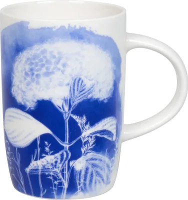 Produktbild von tea4chill Könitz Kaffeetasse "Cyan Blue Hydrangea". Teetasse 600ml, Porzellan. Design modern, bunt