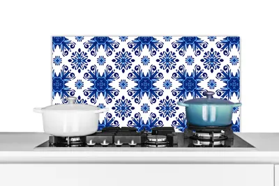 Obrázok produktu pre KitchenYeah® Kuchynský splashback - Kuchynský splashback - Ochrana steny sporáka a drezu - Dlaždica - Kvetina - Modrá - Vzor 80x40 - Alu-Dibond (alternatíva skleneného splashbacku) - Tepelne odolný - Splashback na sporák