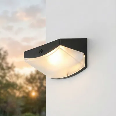 Produktbild von Solar Außenleuchte mit Bewegungssensor 10,6 cm breit IP44 LED 3000 K 120 lm Modern Schwarz Outdoor Wandlampe
