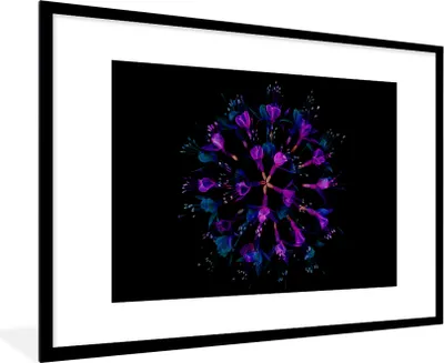 Produktbild von MuchoWow® MuchoWow® Gerahmtes Poster Blume - Lila - Blau - Makro - Schwarz 90x60 cm - Poster mit zchwarzem Bilderrahmen - Wanddekoration - Fotos