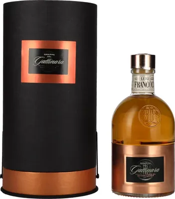 Image de Luigi Francoli Grappa Gattinara Elvata in Barriques 44% Vol. 0,5l en boîte cadeau