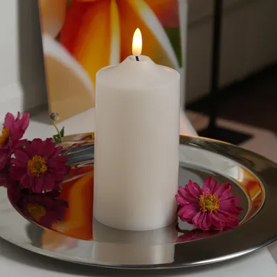 Produktbild von LED Stumpenkerze - Kunststoff - 3D Flamme - H: 17cm - D: 7,5cm - Timer - für Innen/Außen - creme