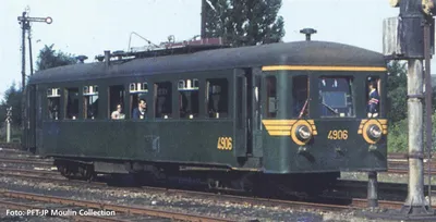 Produktbild von Piko Dieseltriebwg. Rh 49 SNCB III + DSS PluX22 52793