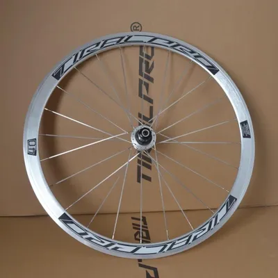 Produktbild von Rennrad-Hinterräder mit V-Bremse