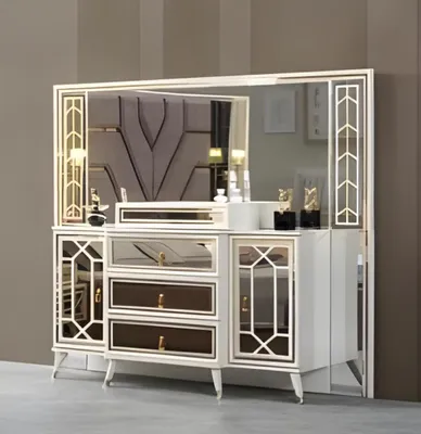 Obrázok produktu pre Elegantný toaletný stolík so zrkadlom a elegantnými zlatými akcentmi