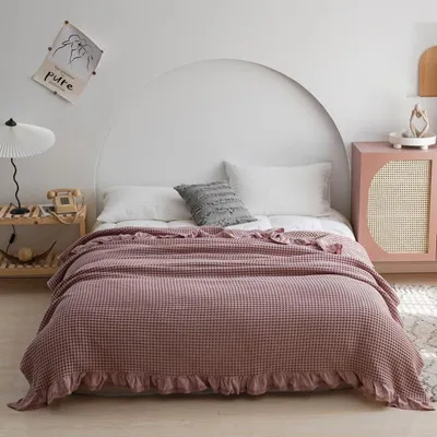 Produktbild von Elzusha – Baumwoll-Waffeldecke mit Rüschen, in Rosa