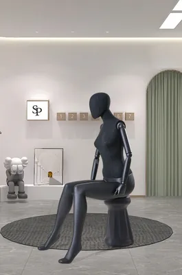 Image de Beau mannequin abstrait laqué noir mat Couvercle . Torse recouvert de tissu (F66MB-8 Femme assise noir)