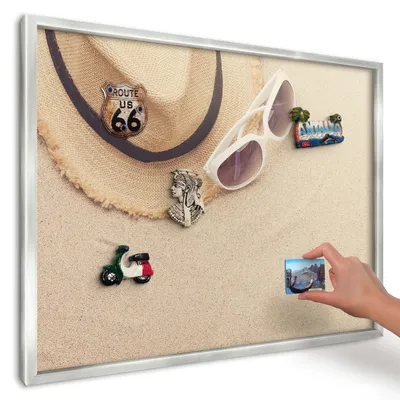 Produktbild von Magnettafel 70x50 cm in einem silbernen Rahmen - Magnetische Metalltafel, Magnetpinnwand zur Wandmontage für Wohnzimmer, Küche, Flur, Kinderzimmer und Büro - Sommerstrand