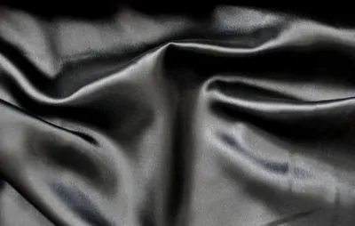 Image de Tissu satin lisse noir 150cm