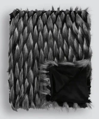 Produktbild von Casa Padrino Luxus Tagesdecke Schwarz / Grau 150 x 240 cm - Kunstpelz Wohndecke