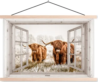 Produktbild von MuchoWow® Textilposter Durchblick - Schottische Hochlandrind - Tiere 120x80 cm mit holzfarbenen Rahmen - Aufhängeset