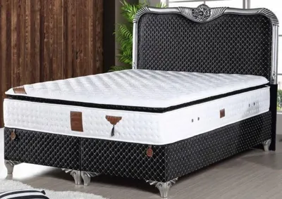 Produktbild von Casa Padrino Barock Bett mit Matratze Schwarz / Silber - Edles Doppelbett im Barockstil - Schlafzimmermöbel