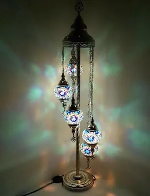 Produktbild von Türkische Mozaik Vloerlampe Handgefertigt Blau mit 5 Kugeln – Orientalische Lampe für gemütliche Atmosphäre