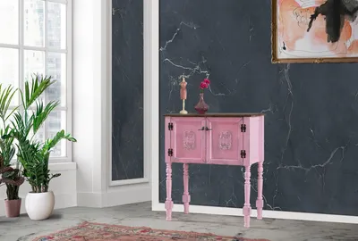 Imagen del producto de Skye Decor, cómoda Ada, color rosa. Material: 100% MDF. Dimensiones: 82 x 92 x 40 cm