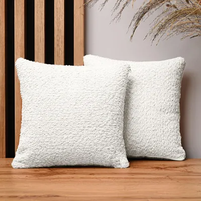 Produktbild von MG Design 2er Set Kissenbezüge 30 x 30 cm in Weiß - mit Reißverschluss, fein gewebt mit Chenille-Haptik, pflegeleich