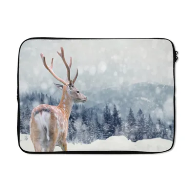 Produktbild von MuchoWow® Laptop Hülle 14 ZollRotwild - Schnee - Tier Laptoptasche - Laptoptasche - Stoßsicher - Schutzhaube