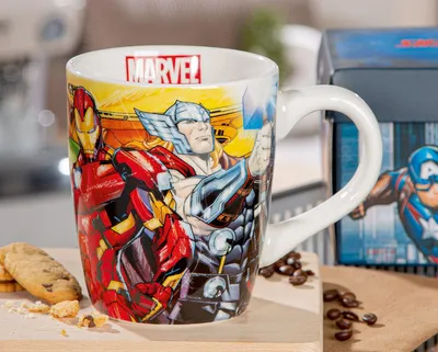 Produktbild von Gilde Disney, Tasse / Becher, "Marvel - Avengers", Porzellan, mehrfarbig, VE 3, H. 12.5 cm, D. 10.5 cm 81475 8055267582594