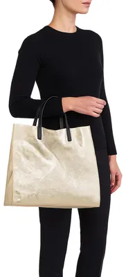 Image de Sac bandoulière pour femmes de la marque Gave Lux, en cuir verni, couleur argent, avec bandoulière et poignées réglables