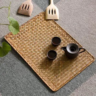 Obrázek produktu pro Sada 6 obdélníkových prostírání z přírodní trávy, rozměry 45 x 30 cm.