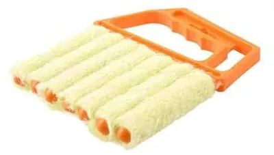 Orange-gelber Fensterrollo-Abstauber mit mehreren Mikrofaser-Rollen