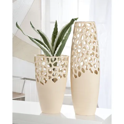 Zdjęcie produktu dla Wazon ceramiczny Gilde z perforowanym wzorem "Bolog na" 34168