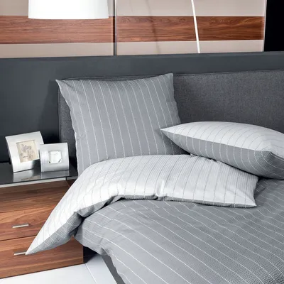 Produktbild von Traumschlaf Mako-Soft-Seersucker Wendebettwäsche Tango silber 155x220 cm + 80x80 cm