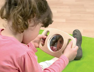 Produktbild von Happy Kidz Weicher, gekrümmter Handspiegel - klein 21404091076
