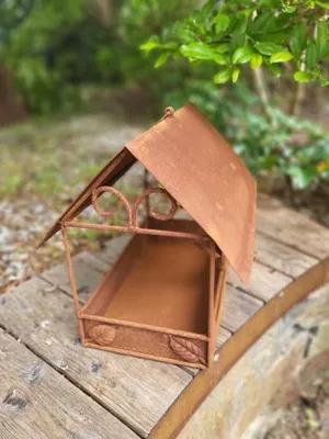 Produktbild von Edelrost Vogelhaus massiv, mit Vogel, zum Hängen