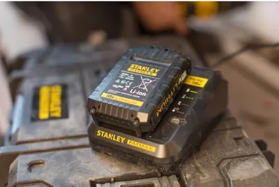 Obrázok produktu pre Stanley FMC692L-QW, Nabíjačka batérií, Stanley, Čierna, 14.4 - 18 V