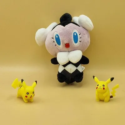 Produktbild von Pokemon Mollimorba Kuscheltier - 12 cm Plüschtier Gothita