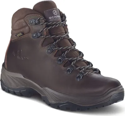 Braune Wanderschuhe Terra GTX von Scarpa mit Schnürung und griffiger Sohle.