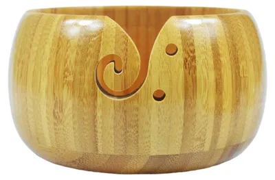 Produktbild von Handgefertigte Holzgarnschale, 6,3'' Garnschale aus Holz Tragbare Garnschüssel für Wollstricken mit geschnitzten und gebohrten Löchern zum Stricken und Häkeln