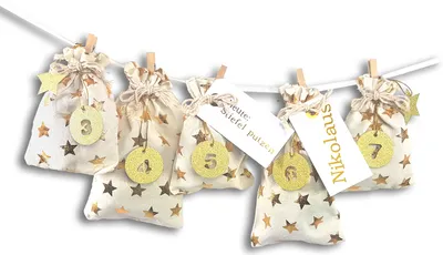 Produktbild von DIY Adventskalender zum Befüllen Schneeflöckchen Baumwollbeutel creme,goldene Stern,Ziffern gold/Weihnachtskalender,Beutel,Sack,Säckchen,Stoffbeutel,Baumwolle,Geschenkbeutel,Bastelset